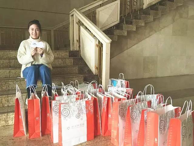 每一位到現(xiàn)場(chǎng)的小伙伴都獲得了我們精心準(zhǔn)備的小禮品哦！