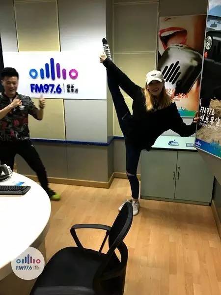 哇哦！都是帶功夫滴美人兒！