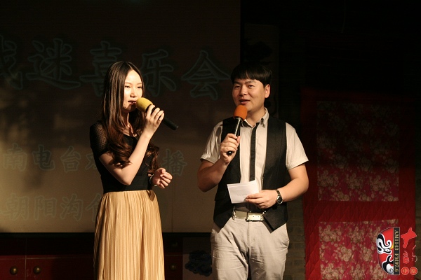 主持人：河南電臺(tái)戲曲廣播《越學(xué)越開心》主持人張琳，著名戲曲節(jié)目主持人、戲曲廣播當(dāng)家小生月陽