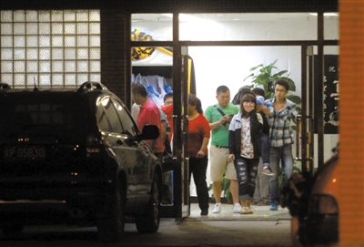 2012年9月17日，廠橋小學(xué)門口，一女子駕車錯將油門當(dāng)剎車，撞死一男學(xué)生。