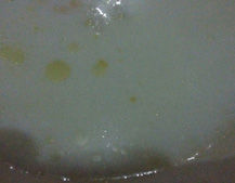 大興區(qū)趙女士購(gòu)買(mǎi)的三元特品鮮牛奶出現(xiàn)絮狀物 大興區(qū)趙女士購(gòu)買(mǎi)的三元特品鮮牛奶出現(xiàn)絮狀物