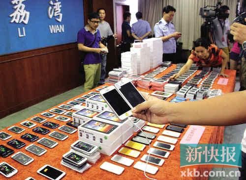 ■假冒手機(jī)。新快報(bào)記者曾泓/攝