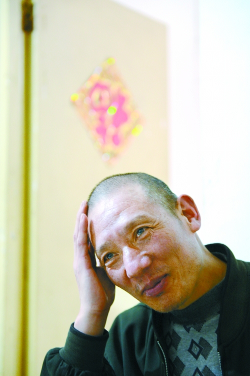 出看守所后,李懷亮的輕松表情越來越多。