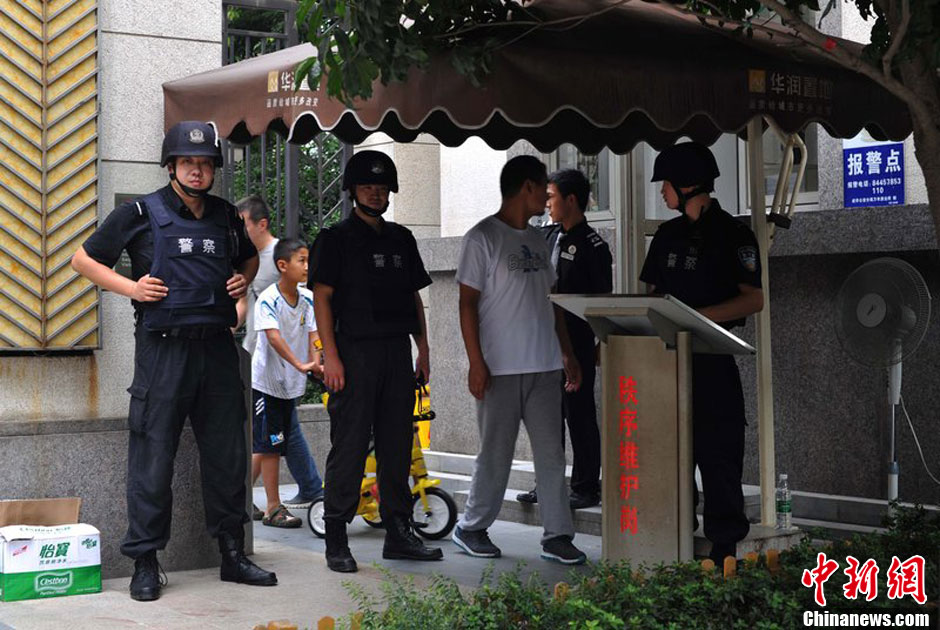 7月31日，成都成華區(qū)二十四城小區(qū)發(fā)生警匪槍戰(zhàn)。