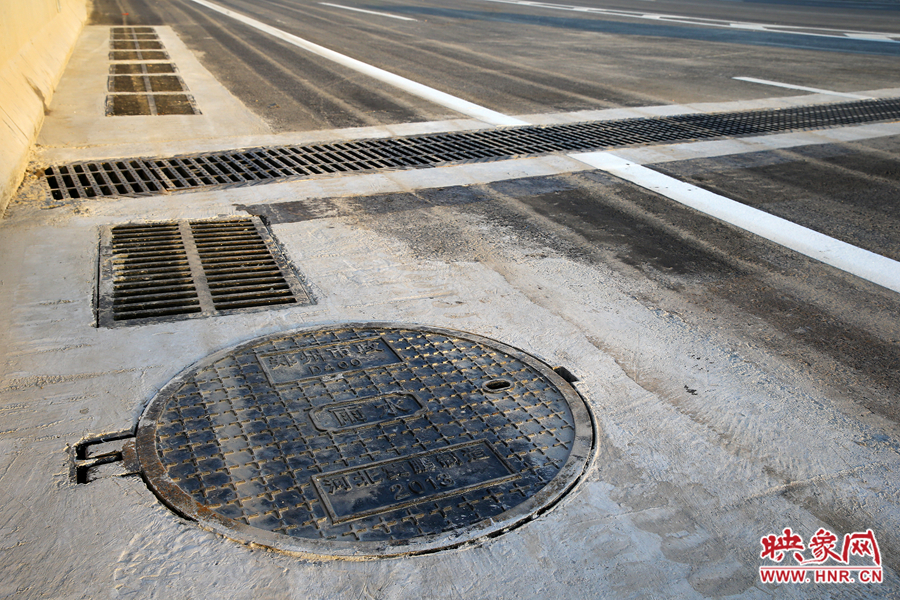 三環(huán)快速路排水系統也安裝完畢