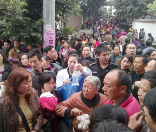 事故現(xiàn)場(chǎng)圖片。