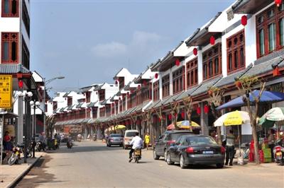 2014年3月16日，海南瓊海市，正在進(jìn)行城鎮(zhèn)化改造的萬(wàn)泉鎮(zhèn)新貌。圖/CFP