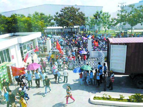 越南為挑釁中國付出代價(jià):外國投資銳減35% 越南為挑釁中國付出代價(jià):外國投資銳減35%