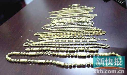 全國(guó)頭號(hào)搶劫案告破 嫌犯11次持槍搶劫金店(圖) 全國(guó)頭號(hào)搶劫案告破 嫌犯11次持槍搶劫金店(圖)