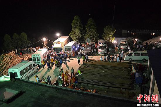 　圖為事故救援現(xiàn)場(chǎng)。