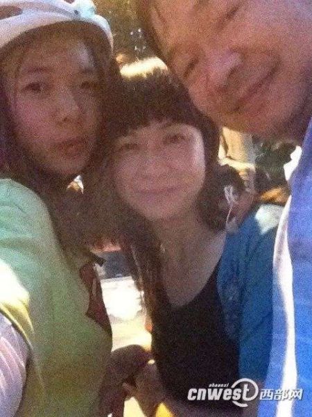 7月13日，廖靖文終于回到宜春家中，與父母團(tuán)聚。（圖片來源：西部網(wǎng)）