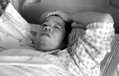 一籌莫展的羅智?！赌戏蕉际袌?bào)》供圖