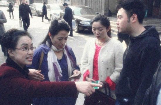 丈母娘從小張的存折中取了20000元，鑒定存折真假