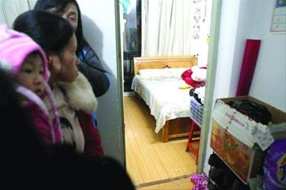 上海4月大男嬰被人抱走 嬰兒車(chē)距家人不到10米