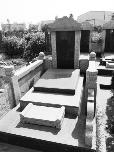 ?？诓糠帜箞@賣活人墓 價(jià)格數(shù)千至十幾萬元不等