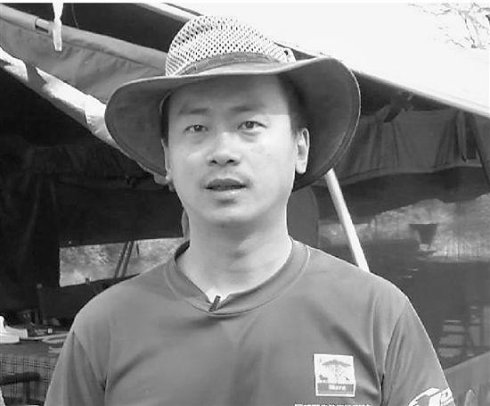 公務(wù)員辭職去非洲保護(hù)動物 遇險(xiǎn)曾被獅子搭救