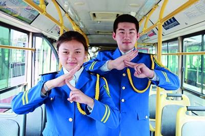 10萬網(wǎng)友參與禁煙調查 近四成稱不會勸阻吸煙