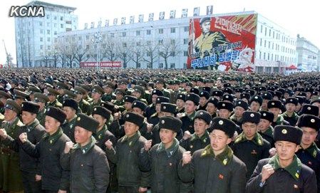 朝鮮黃海北道、咸鏡南道和南浦市11日舉行軍民大會，支持朝鮮人民軍最高司令部發(fā)言人聲明。