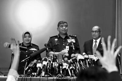 馬來西亞總警察長答記者問。記者陶冉 攝