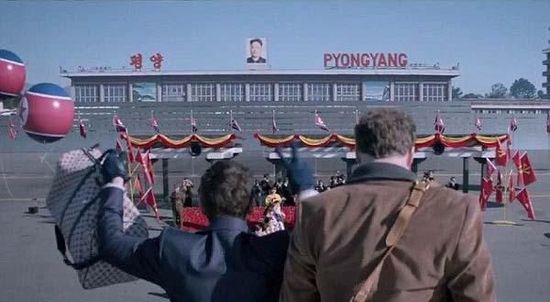 　《采訪》的第一條預(yù)告片引來(lái)高達(dá)300多萬(wàn)的點(diǎn)擊率。