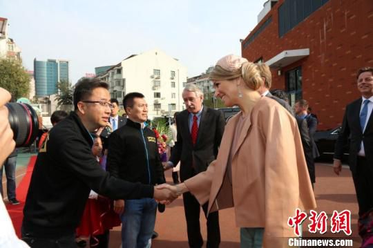 荷蘭王國(guó)國(guó)王威廉-亞歷山大于10月25日至29日對(duì)中國(guó)進(jìn)行國(guó)事訪問(wèn)。