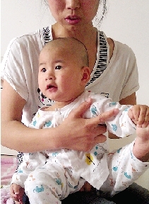 經(jīng)過(guò)幾個(gè)月治療，涵涵的病情好轉(zhuǎn)多了。