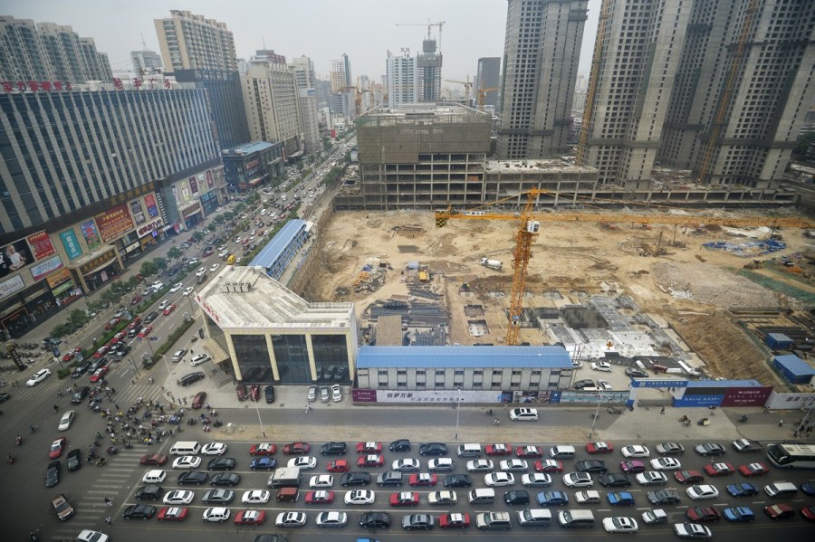5月21日，太原體育路口車輛大面積擁堵。山西青年報(bào)胡遠(yuǎn)嘉