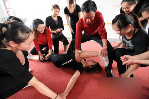 藝校妹子到底有多苦？