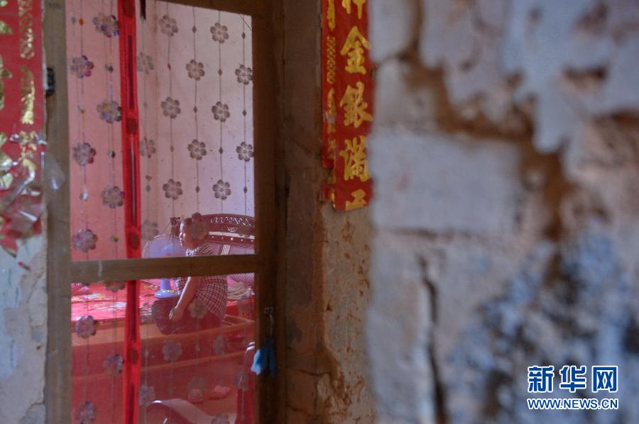 農(nóng)場棚戶區(qū)的最后留守家庭：留下的是回憶，迎來的是幸福