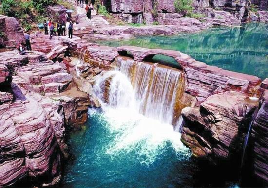 三八節(jié)各大景區(qū)優(yōu)惠出爐 女性及陪同的男性也免門(mén)票