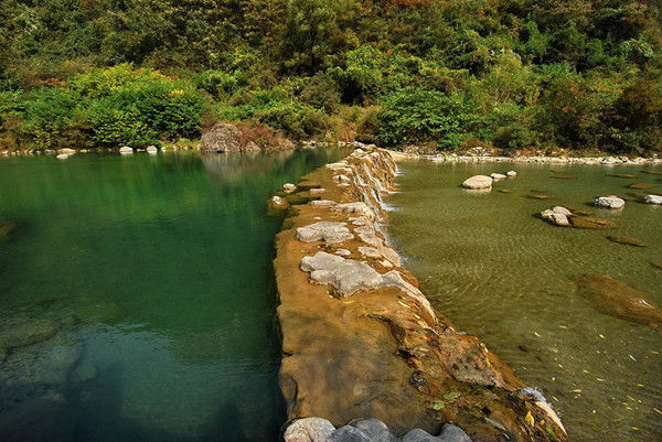 云臺(tái)山暑假期間對(duì)18歲以下學(xué)生免門(mén)票