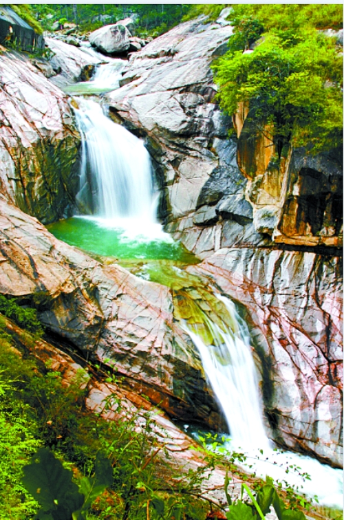沙灘、狂歡、草裙舞，來五朵山體驗(yàn)激情夏日！