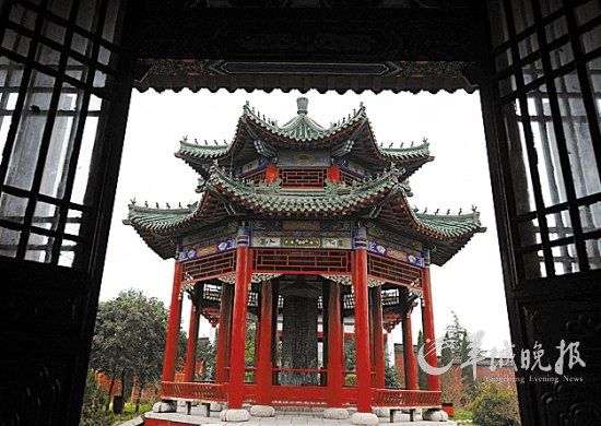 河南商丘古城建于明朝正德六年(公元1511年)，是國內保存較好的古城之一 王頌 攝