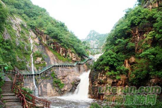 西峽龍?zhí)稖稀矮I禮”國慶節(jié)