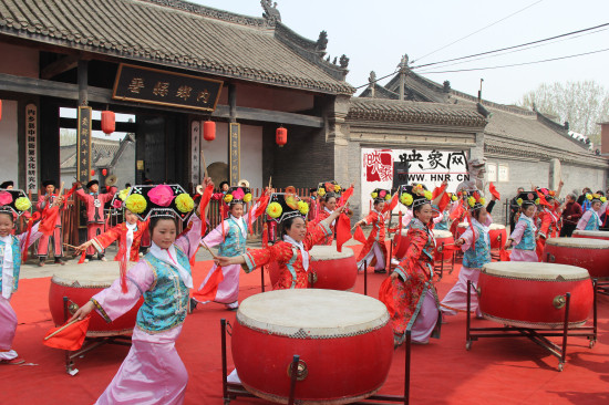 《鼓樂(lè)迎賓》 《鼓樂(lè)迎賓》