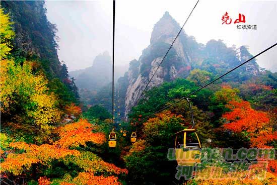 深秋去堯山賞紅葉、泡溫泉、拜大佛