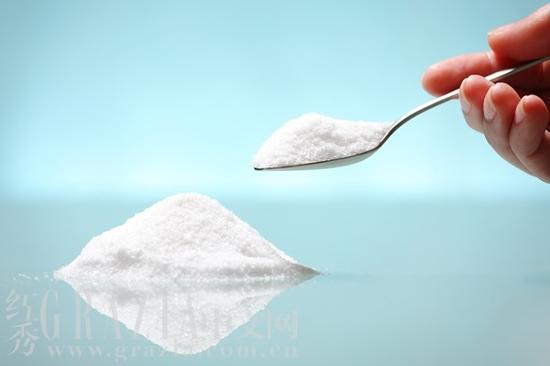 食鹽、白糖去黑頭法