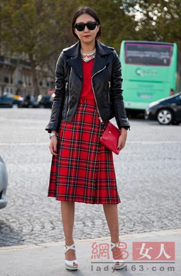 經(jīng)典紅黑配超洋氣 經(jīng)典紅黑配超洋氣