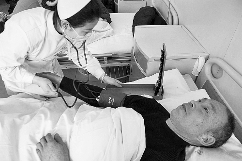 濟源市在河南率先全面推行“先診療后結算”服務模式 濟源市在河南率先全面推行“先診療后結算”服務模式