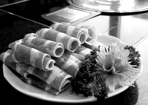 牛羊肉價格春節(jié)前直接“奔三”，市民感嘆吃牛羊肉是一種奢侈