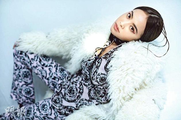 蔡依林的新歌高唱要勇敢做自己，沒想到MV卻鬧出風(fēng)波。