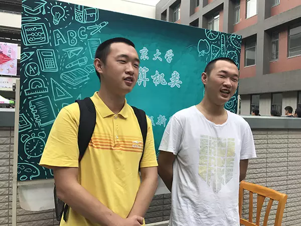 雙胞胎兄弟陳于勤、陳于思。