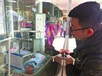 罕見！女子早產(chǎn)4胞胎全是女孩 最輕的僅0.7公斤