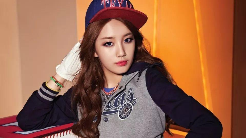 從李敏鎬到李棟旭，再次分手的“男神收割機”裴秀智被嘲太花心？