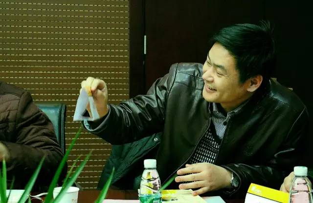 孫躍青 鄭州市公交公司車長(zhǎng)，首屆河南十大影響力公職人員獲獎(jiǎng)?wù)? complete=