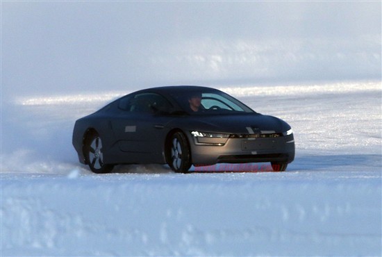 大眾XL1雪地測試諜照 大眾XL1雪地測試諜照