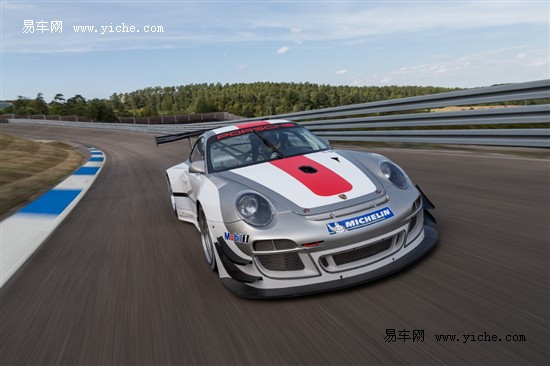 保時(shí)捷升級(jí)911 GT3 R賽車(chē)