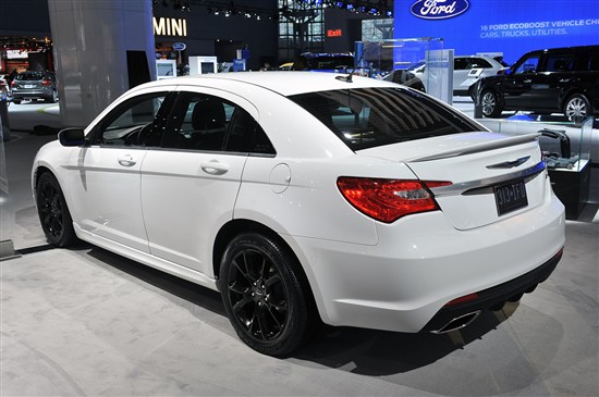 克萊斯勒200 S特別版亮相紐約 克萊斯勒200 S特別版亮相紐約