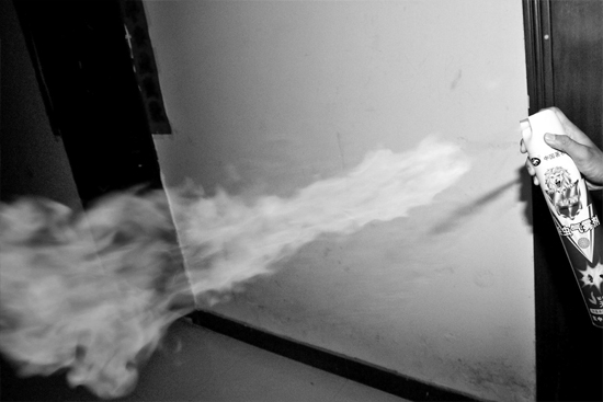 殺蟲氣霧劑輕易被點燃 殺蟲氣霧劑輕易被點燃