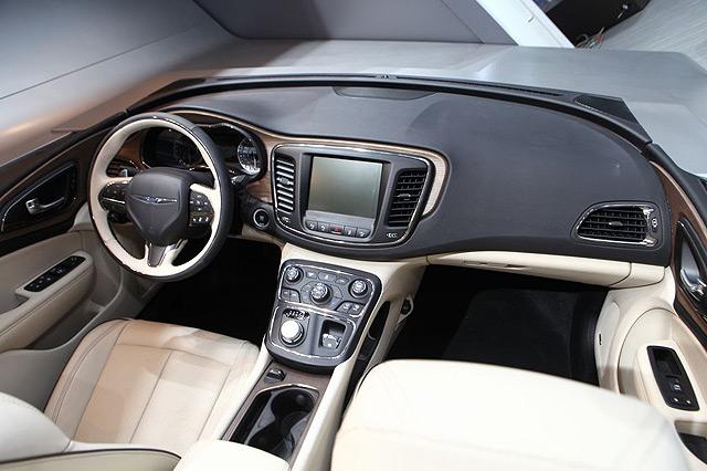 全新克萊斯勒200 全新克萊斯勒200